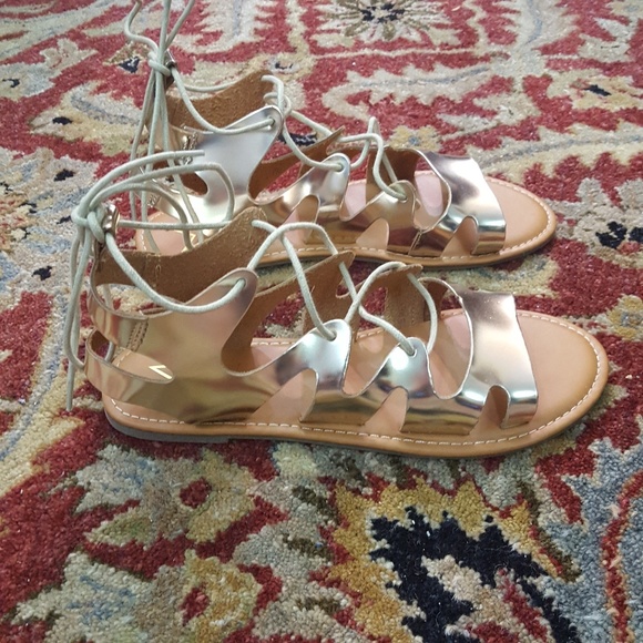 New sandals - Picture 3 of 4